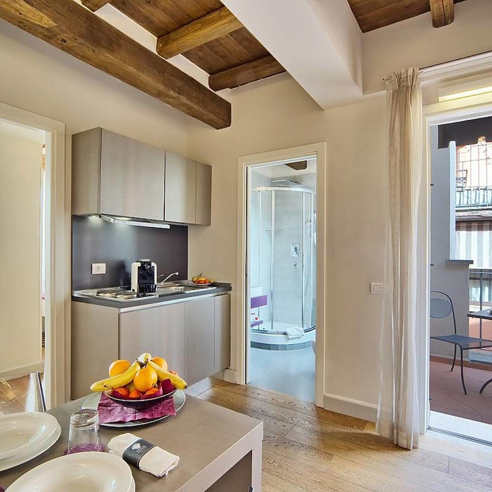 Trevi Palace Luxury Inn Рим Екстер'єр фото