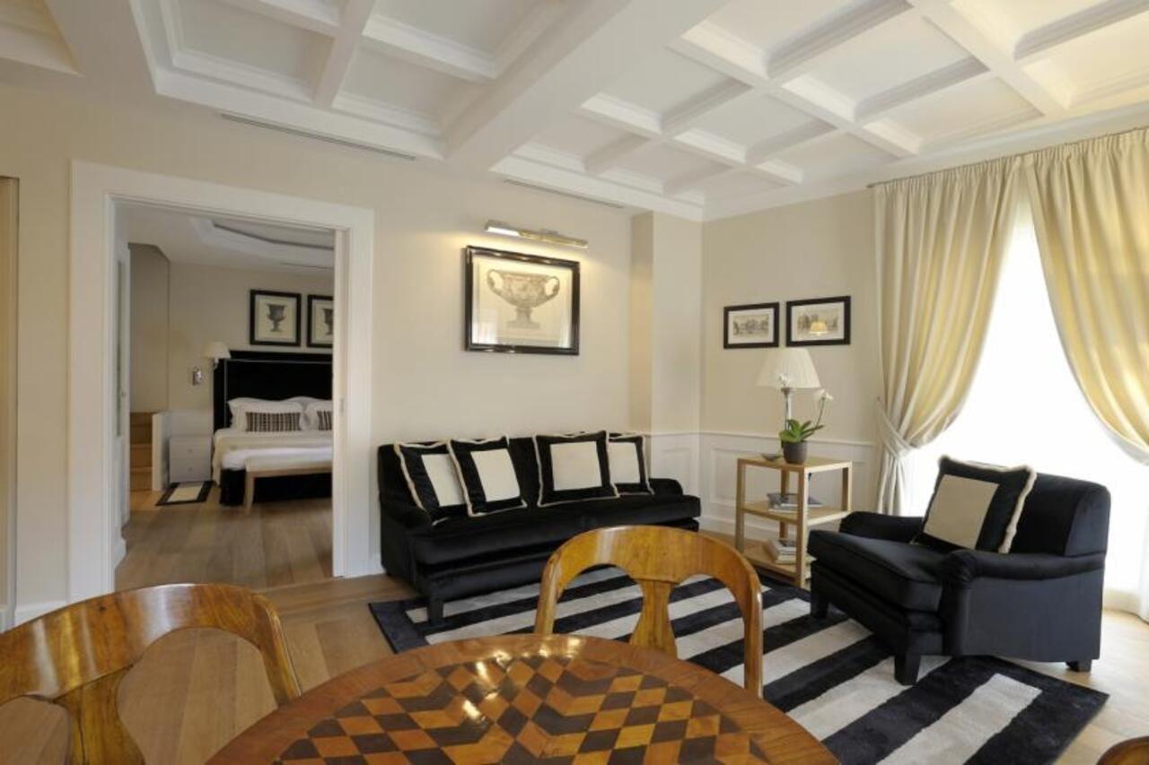 Trevi Palace Luxury Inn Рим Екстер'єр фото