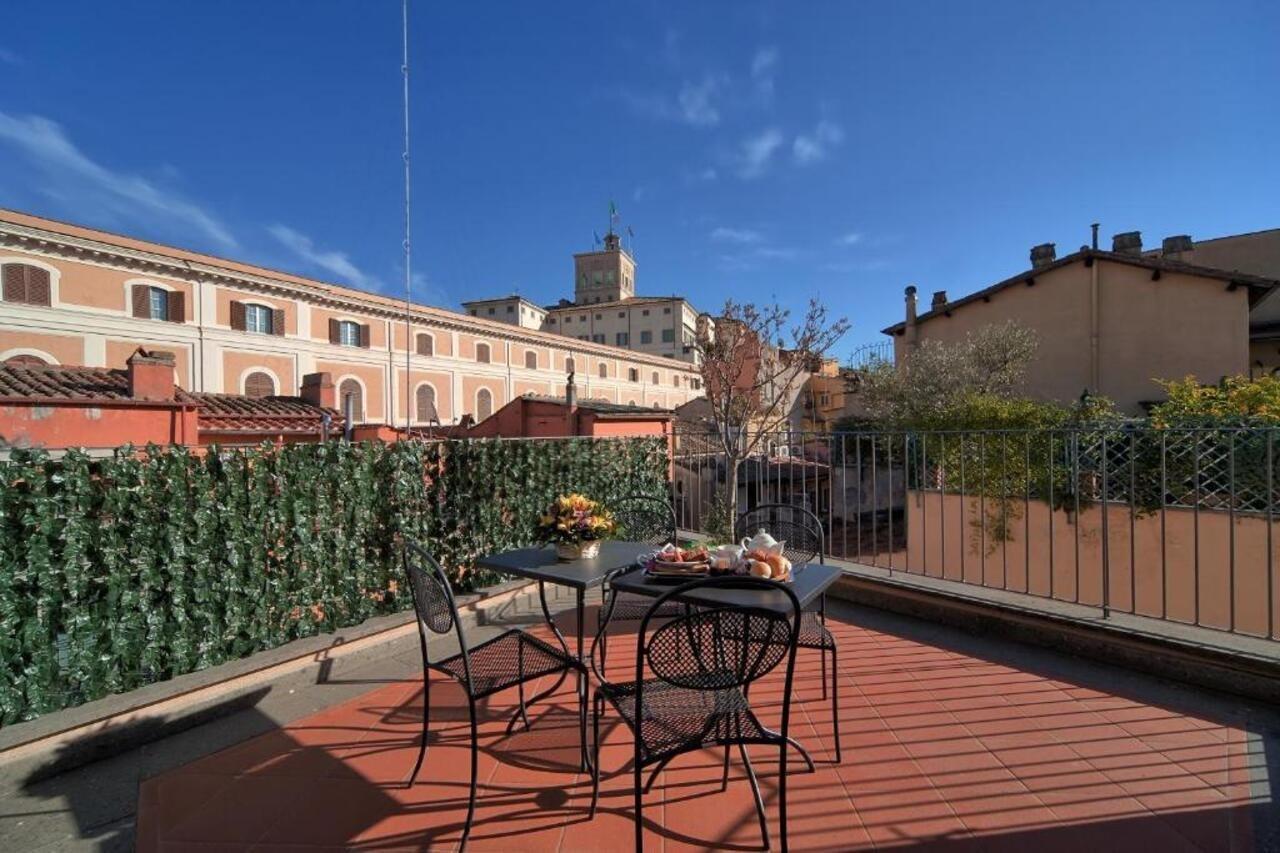 Trevi Palace Luxury Inn Рим Екстер'єр фото