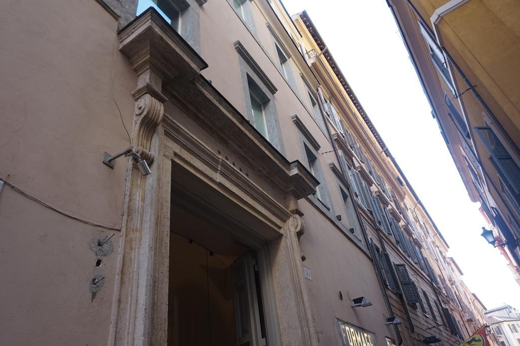 Trevi Palace Luxury Inn Рим Екстер'єр фото
