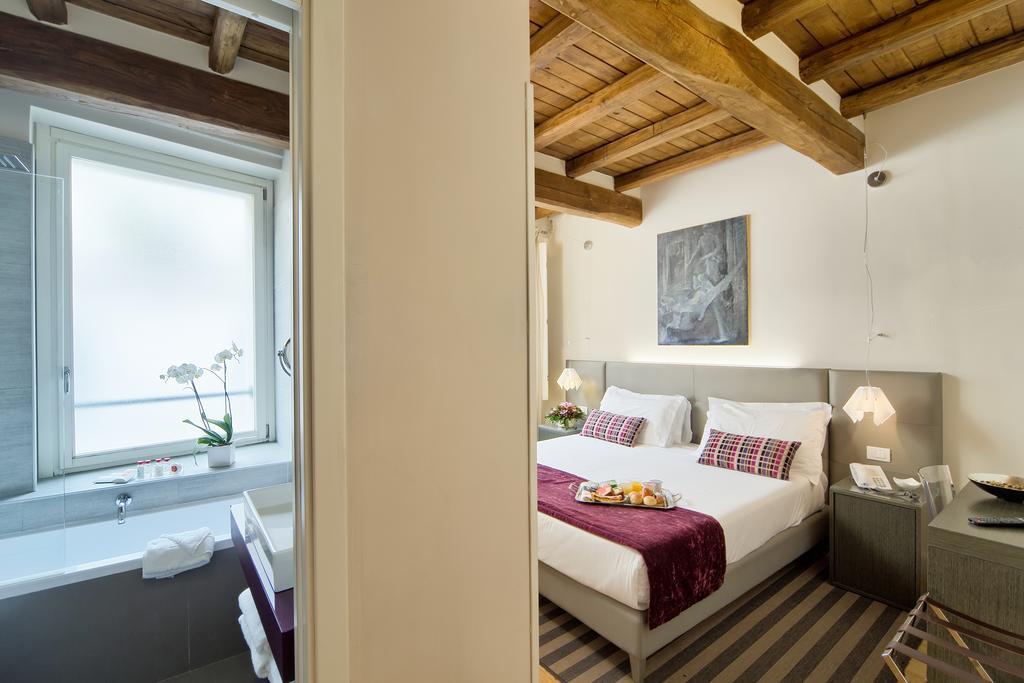 Trevi Palace Luxury Inn Рим Екстер'єр фото