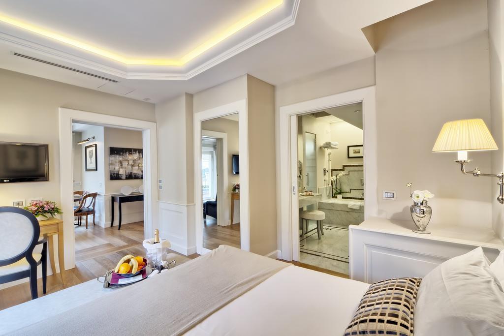 Trevi Palace Luxury Inn Рим Екстер'єр фото