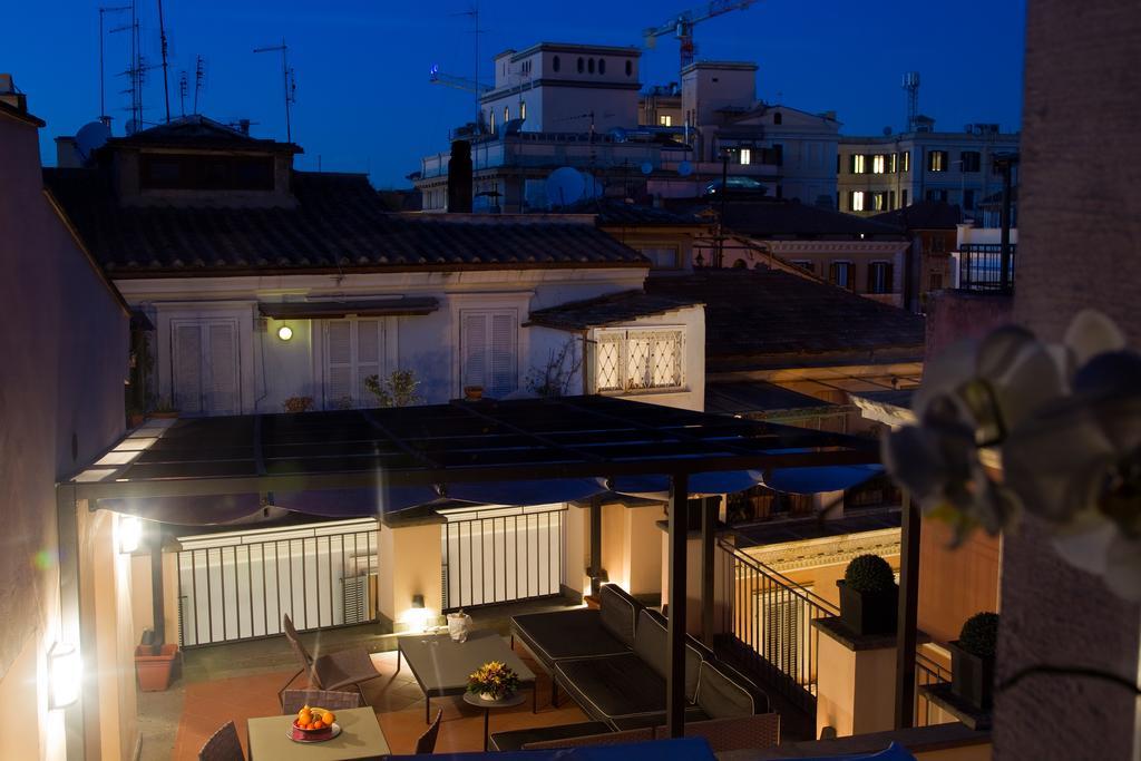 Trevi Palace Luxury Inn Рим Екстер'єр фото