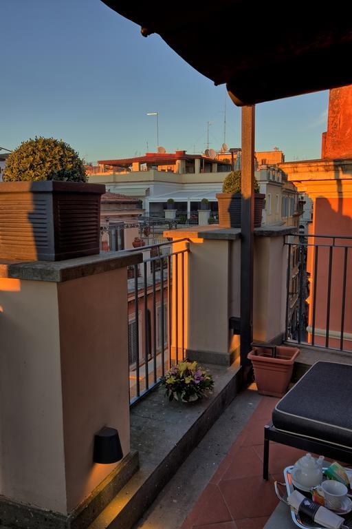 Trevi Palace Luxury Inn Рим Екстер'єр фото