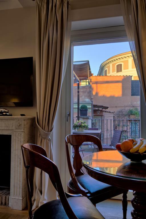 Trevi Palace Luxury Inn Рим Екстер'єр фото