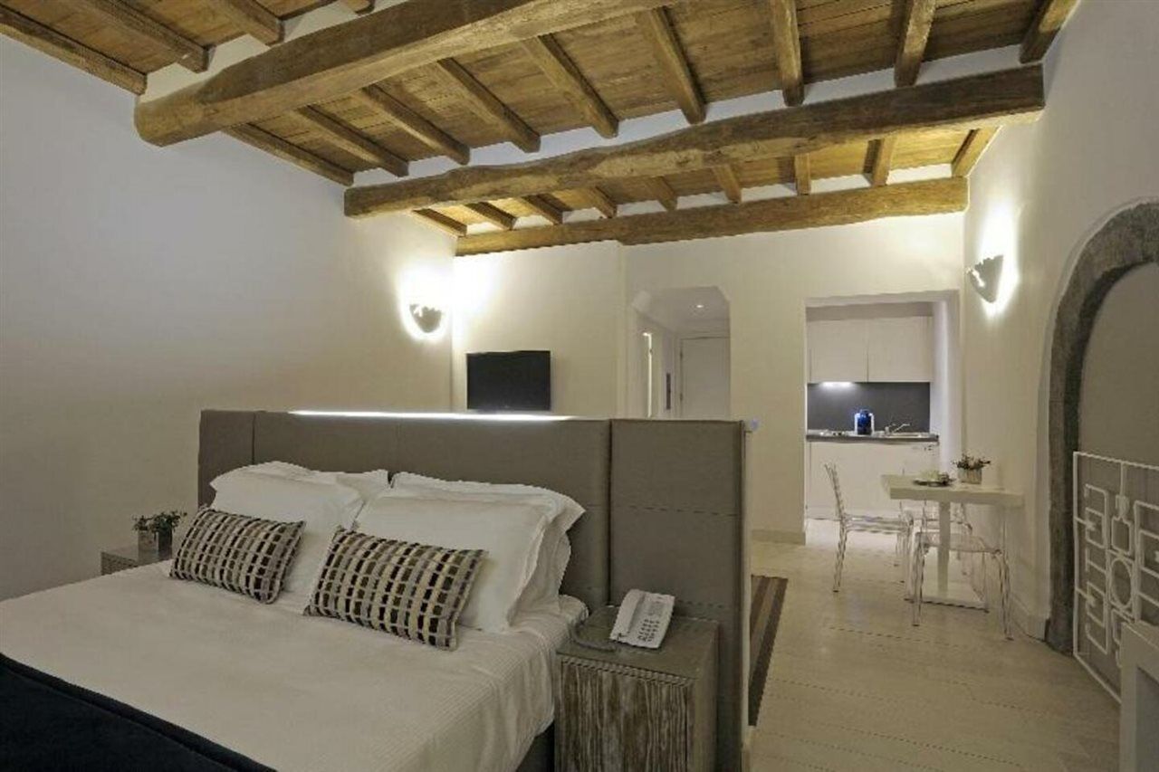 Trevi Palace Luxury Inn Рим Екстер'єр фото